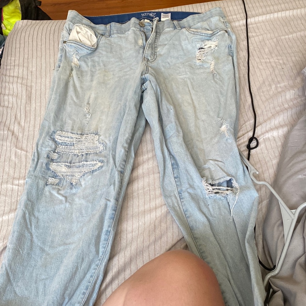 Ripped boyfriend cut jeans size 16w